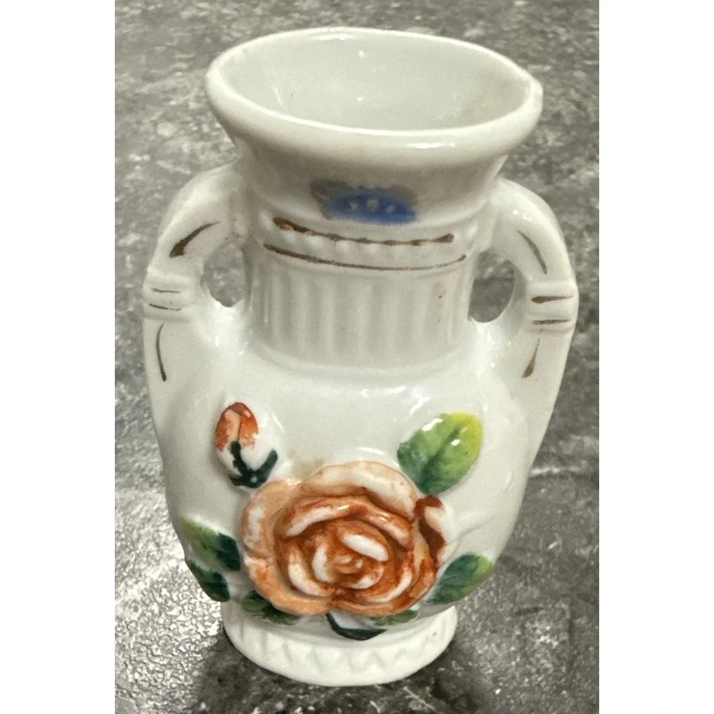 Vintage Occupied Japan Miniature Vase White Gold Trim Rose Flower‎ 2 3/4